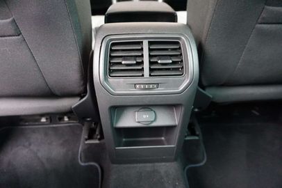 Car image 36