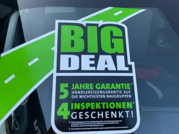 Car image 30
