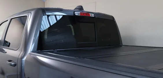 Car image 30