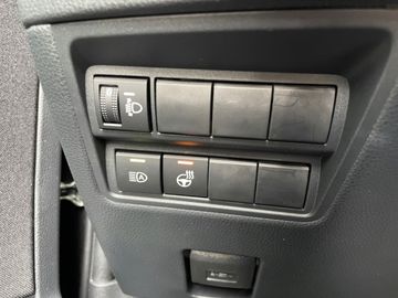 Car image 29