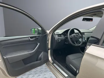 Car image 23