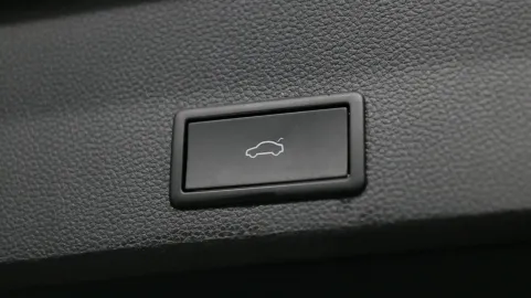 Car image 45