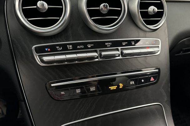 Mercedes-Benz GLC 300 de 225 kW image number 22