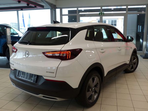 Opel Grandland X 1.6 Turbo Hybrid Elegance 165 kW image number 3