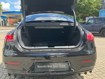 Car image 32