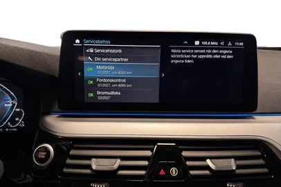 Car image 24