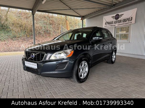 Volvo XC60 AWD Momentum 120 kW image number 3