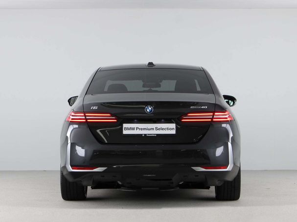 BMW i5 eDrive40 250 kW image number 10