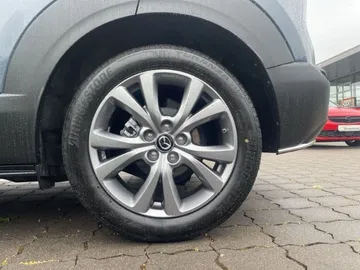 Car image 26