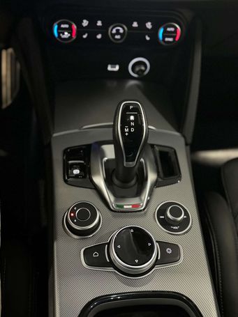 Alfa Romeo Stelvio 2.2 Q4 154 kW image number 17