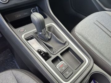 Car image 30