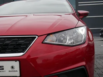 Car image 25