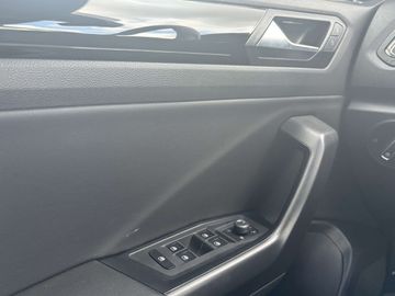 Car image 36