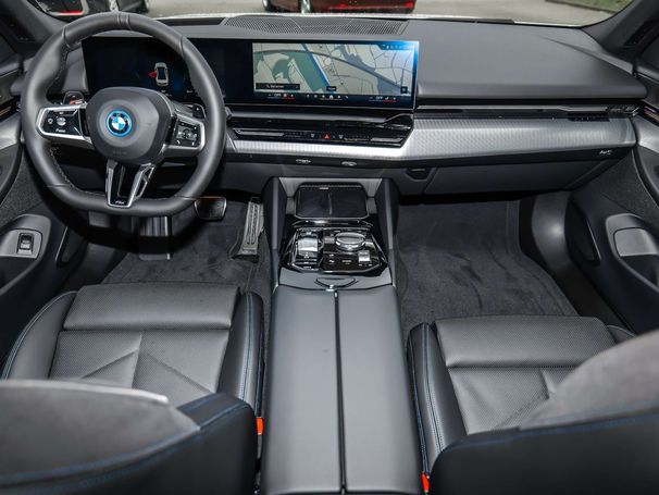 BMW 530 e 220 kW image number 11