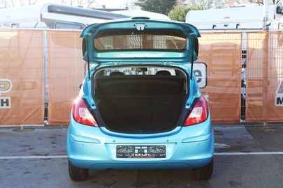 Car image 11