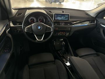 Car image 36