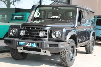 Car image 3