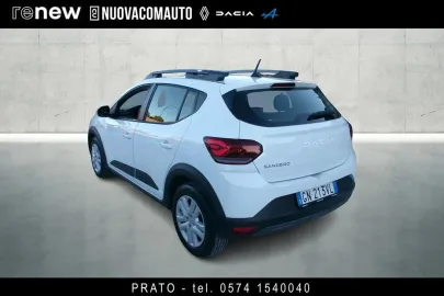 Car image 4