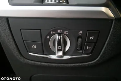 Car image 32
