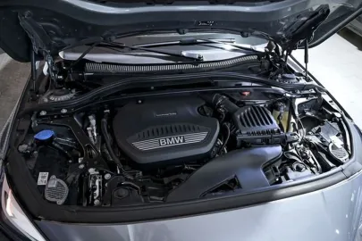 Car image 33
