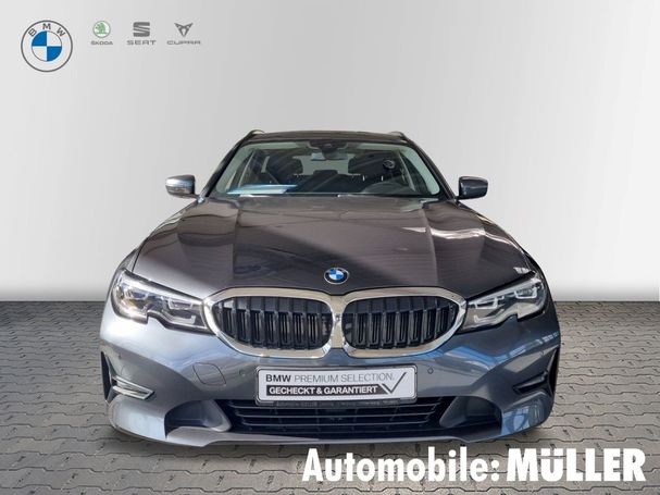 BMW 320i Touring 135 kW image number 2