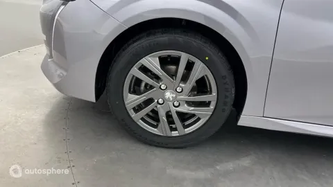 Car image 20