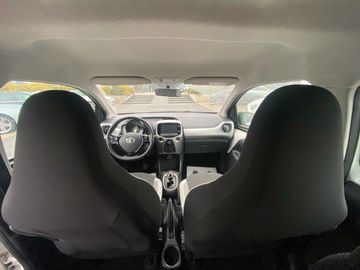 Car image 21