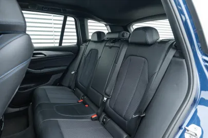 Car image 35