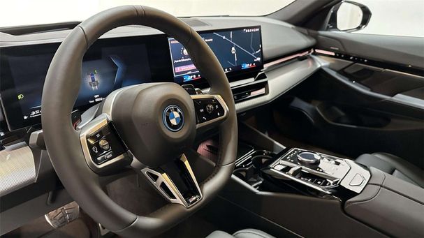 BMW 530 Touring xDrive 220 kW image number 7