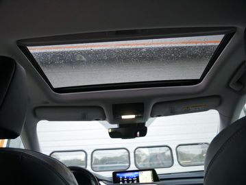 Car image 36