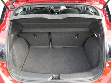 Car image 30