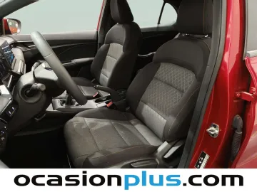 Car image 10