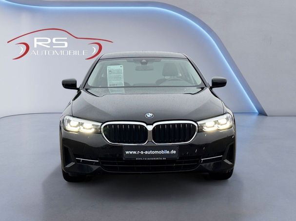 BMW 530d Touring 210 kW image number 11