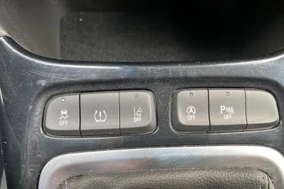 Car image 32