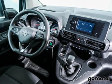 Car image 23
