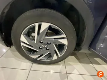 Car image 27