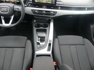 Car image 14