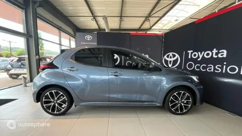 Car image 3