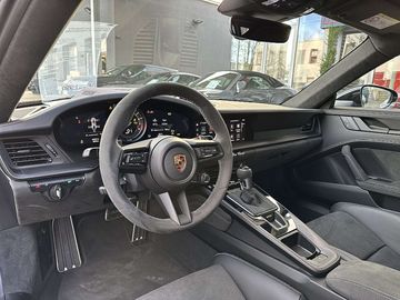 Car image 35