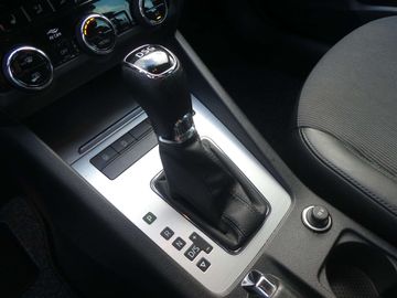 Car image 37