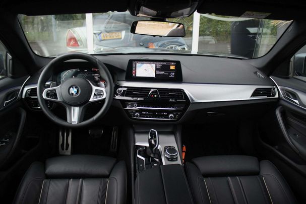 BMW 520i 135 kW image number 13