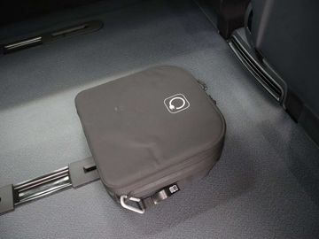 Car image 36