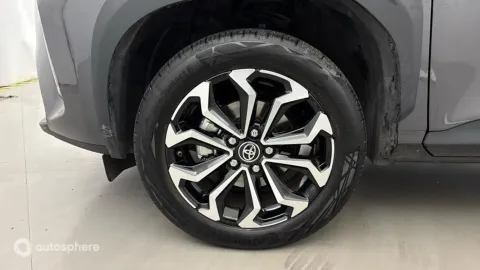 Car image 20