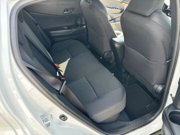 Car image 12