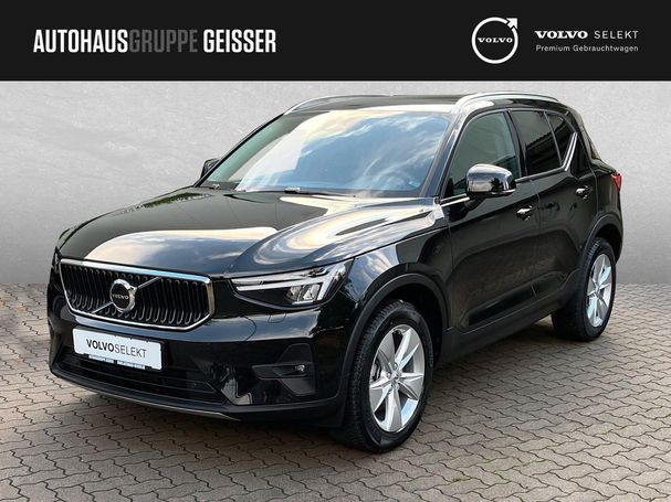 Volvo XC40 B3 Core 120 kW image number 1