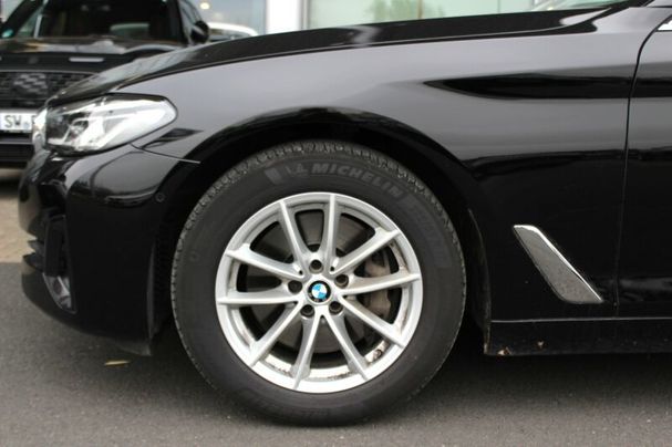 BMW 530d Touring 210 kW image number 12