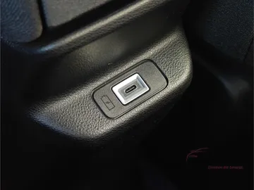 Car image 41
