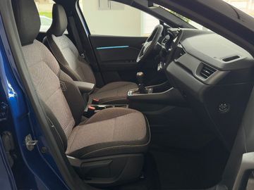 Car image 11