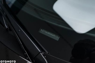 Car image 34