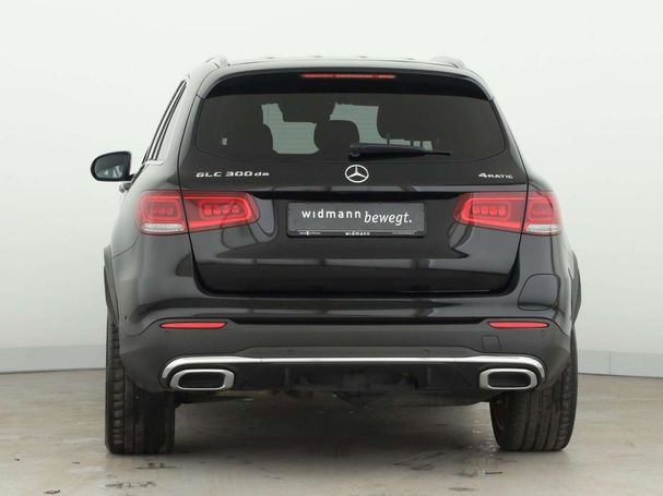 Mercedes-Benz GLC 300 de 225 kW image number 5